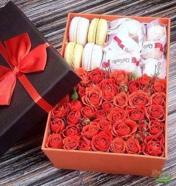 Коробка с розами Роскошь