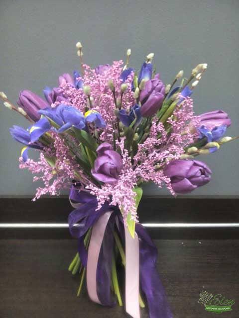 Букет цветов Лиловый Бриз из тюльпанов и ирисов -букет цветов для мужчины