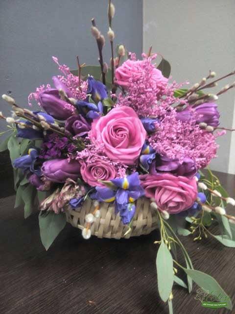 Корзина цветов Розовое Облако это изысканный подарок для каждой женщины.